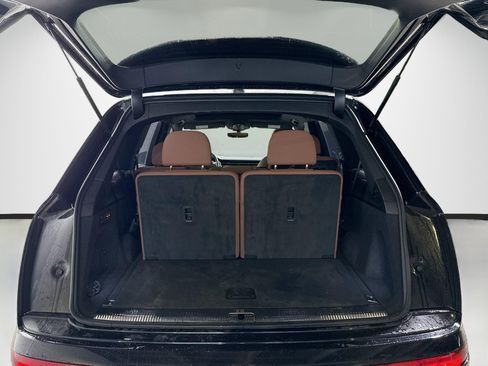 Used 2021 Audi Q7 3.0T Prestige image 12