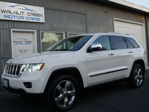 Used 2012 Jeep Grand Cherokee Overland image 4