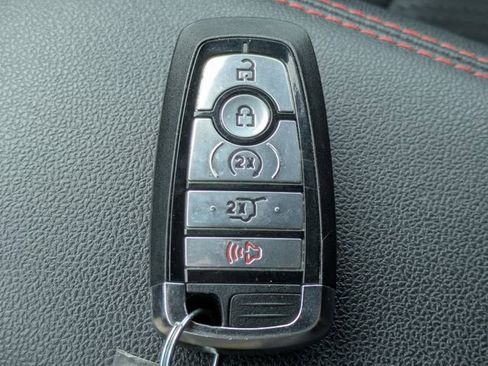 Certified 2023 Ford Escape ST-Line AWD/4WD image 29