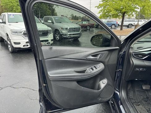 Used 2021 Buick Encore GX Select w/ Sport Touring Package AWD/4WD image 6