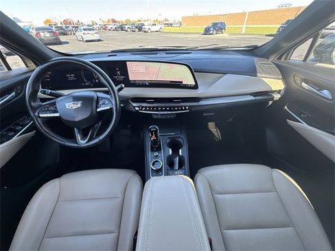 Used 2024 Cadillac XT4 Luxury image 21