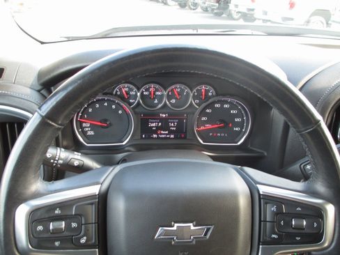 Used 2020 Chevrolet Silverado 1500 LT Trail Boss image 31