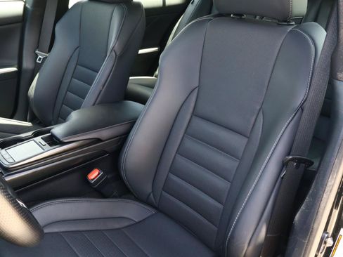 Used 2023 Lexus IS 500 RWD image 14