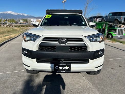 Used 2023 Toyota 4Runner Limited AWD/4WD image 2