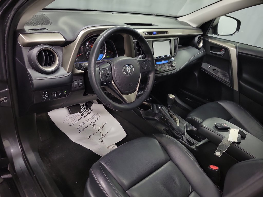 Used 2015 Toyota RAV4 Limited w/ Technology Package AWD/4WD image 19