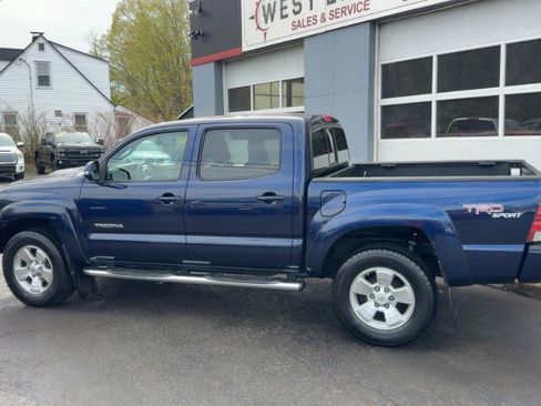 Used 2013 Toyota Tacoma 4x4 Double Cab w/ TRD Sport Pkg image 7