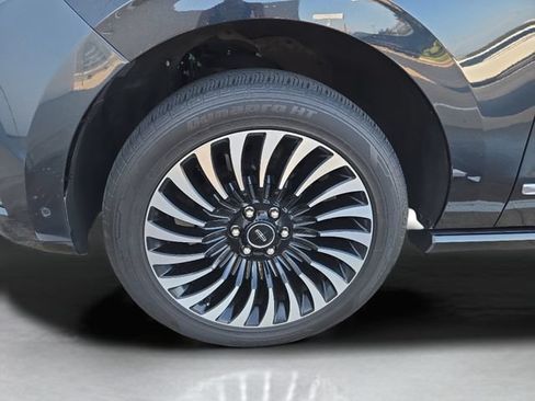 Used 2021 Lincoln Navigator L Black Label w/ Cargo Convenience Package AWD/4WD image 53