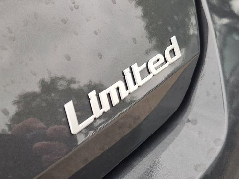 New 2026 Hyundai Elantra Limited FWD image 6