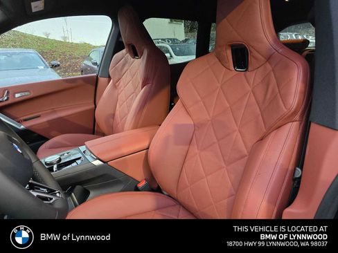 New 2026 BMW iX xDrive60 w/ M Sport Package image 21