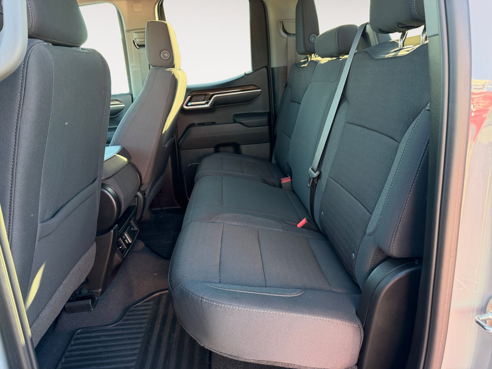 Used 2024 Chevrolet Silverado 1500 LT AWD/4WD image 13
