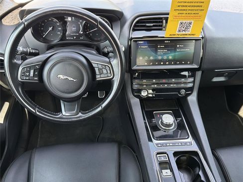 Used 2019 Jaguar F-PACE Premium AWD/4WD image 24