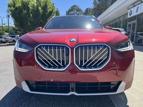 Certified 2025 BMW X3 xDrive30 w/ Premium Package AWD/4WD image 3