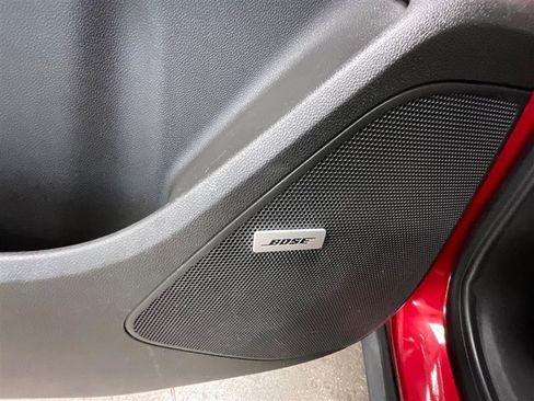Used 2022 Chevrolet Bolt EUV Premier w/ Sun & Sound Package FWD image 18