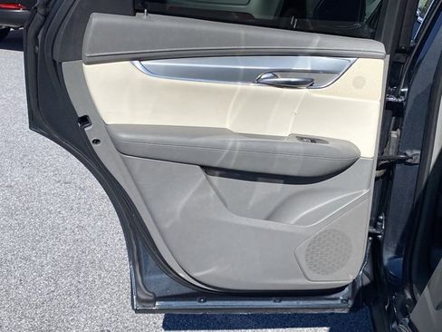 Used 2019 Cadillac XT5 Luxury image 35