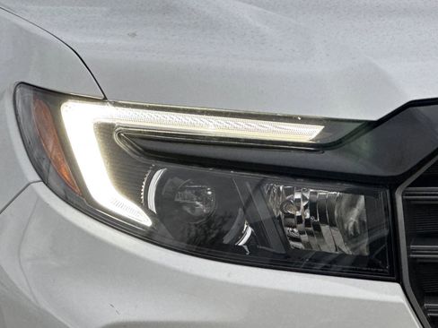 Used 2022 Honda Passport TrailSport image 10