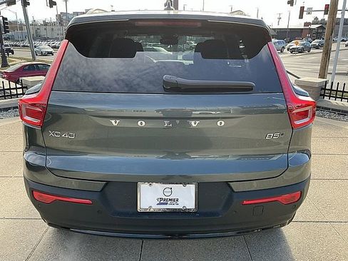 New 2026 Volvo XC40 B5 Ultra w/ Climate Package image 9