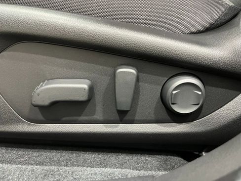 New 2025 Subaru Crosstrek 2.0i Premium image 12