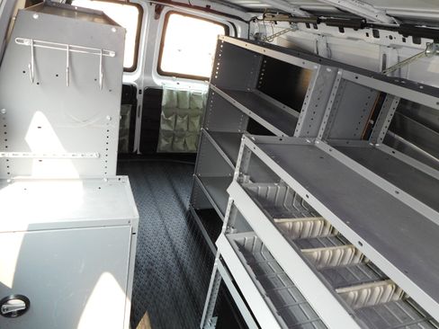 Used 2016 Chevrolet Express 2500 RWD image 28
