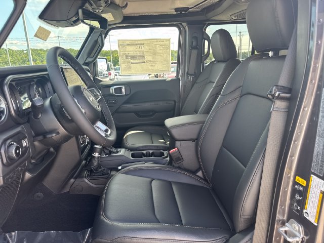 New 2027 Jeep Wrangler Unlimited Sahara AWD/4WD image 13