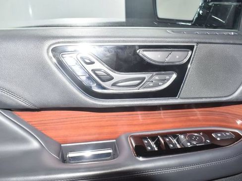 Used 2023 Lincoln Navigator Reserve AWD/4WD image 15