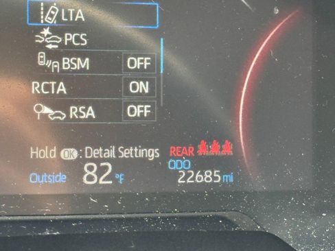 Used 2025 Toyota RAV4 XLE image 18