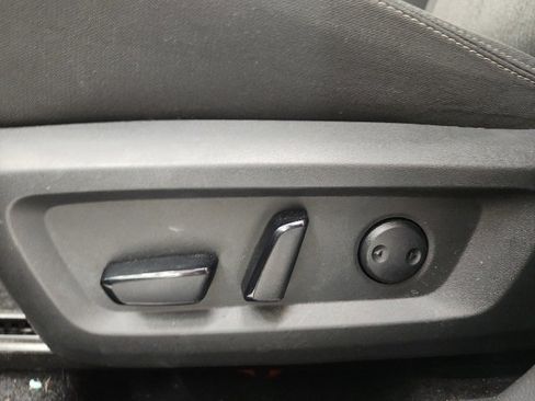 Used 2024 Nissan Rogue SV image 14