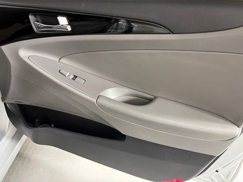 Used 2012 Hyundai Sonata Limited FWD image 36