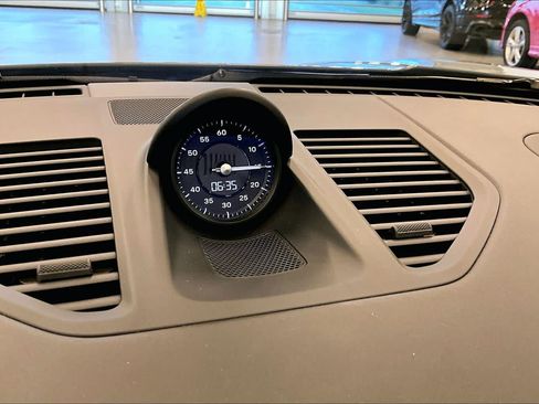 Used 2023 Porsche 911 Carrera RWD image 26