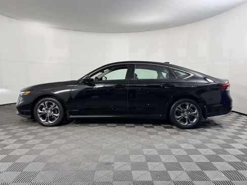 Used 2023 Honda Accord EX image 11