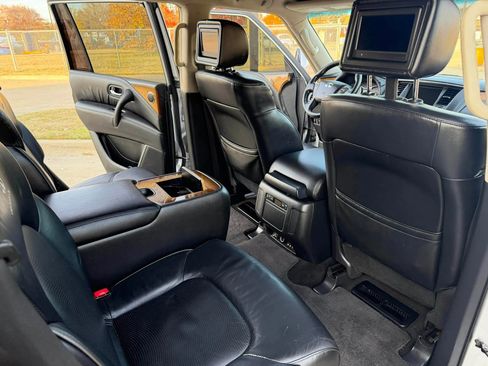 Used 2011 INFINITI QX56 4WD w/ Theater Pkg image 20