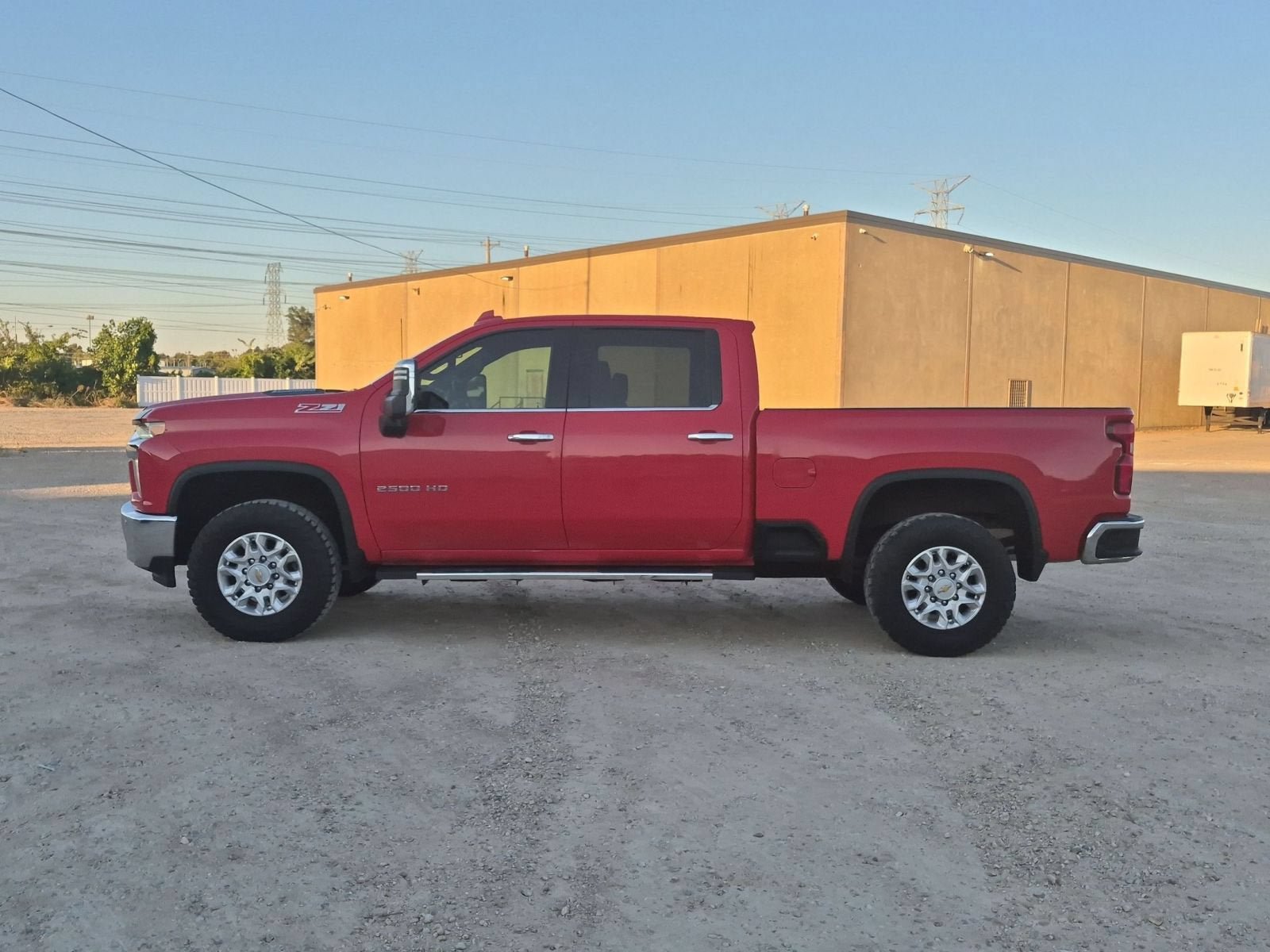 Used 2023 Chevrolet Silverado 2500 LTZ w/ LTZ Convenience Package AWD/4WD image 2