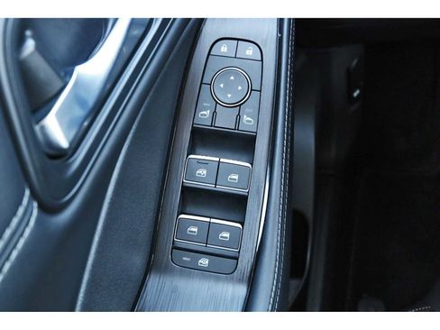 Used 2025 Nissan Rogue SL w/ Tech Package image 20