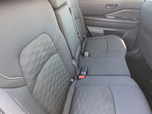 Certified 2024 Nissan Pathfinder SV image 14