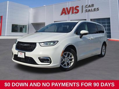 Used 2023 Chrysler Pacifica Touring-L