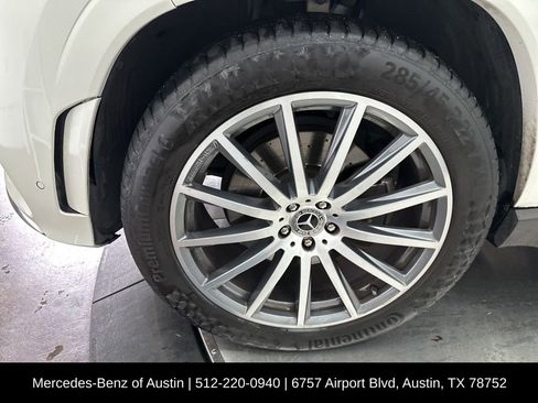 Used 2023 Mercedes-Benz GLS 450 4MATIC image 32