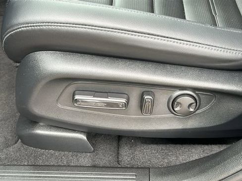 Used 2024 Honda CR-V EX-L image 11