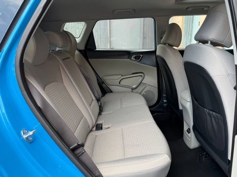 Used 2023 Kia Soul EX FWD image 16