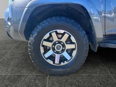 Used 2022 Toyota 4Runner TRD Off-Road Premium w/ Moonroof Package AWD/4WD image 4