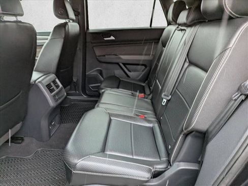 Used 2022 Volkswagen Atlas Cross Sport SE image 18