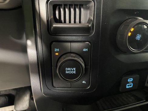 Used 2022 Ford F150 XLT AWD/4WD image 19