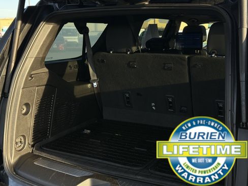 Used 2023 Chevrolet Suburban Z71 w/ Z71 Off-Road Package image 32