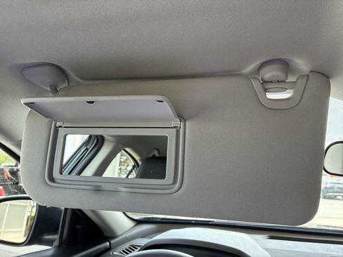 Used 2025 Nissan Altima 2.5 SV FWD image 39