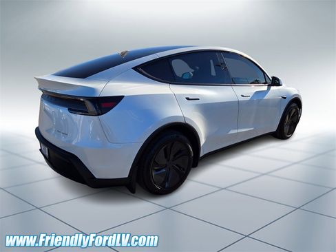 Used 2026 Tesla Model Y Long Range image 5
