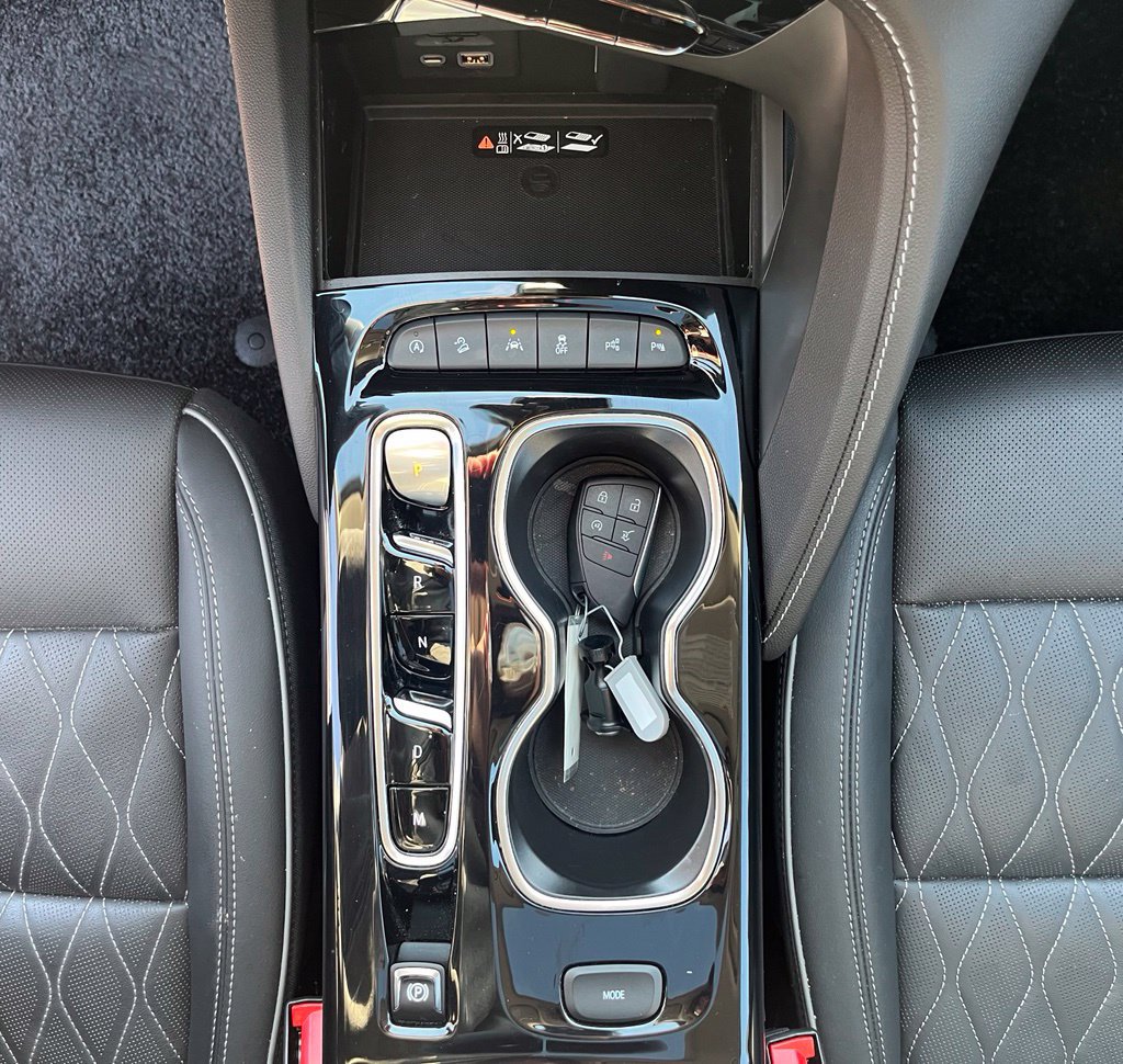 Used 2023 Buick Envision Avenir AWD/4WD image 25