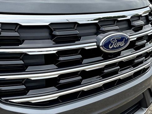 New 2025 Ford Explorer Active w/ Active Comfort Package image 35