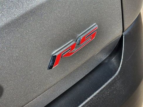 Used 2023 Chevrolet Traverse RS image 9