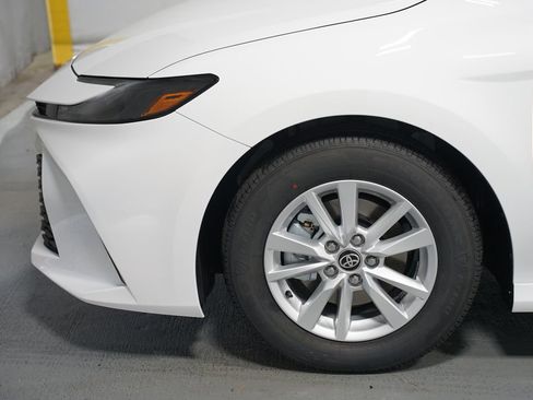 New 2026 Toyota Camry LE FWD image 5