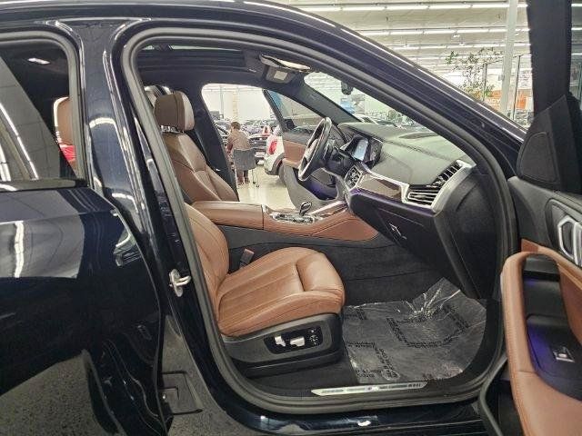 Used 2022 BMW X6 xDrive40i w/ M Sport Package AWD/4WD image 38