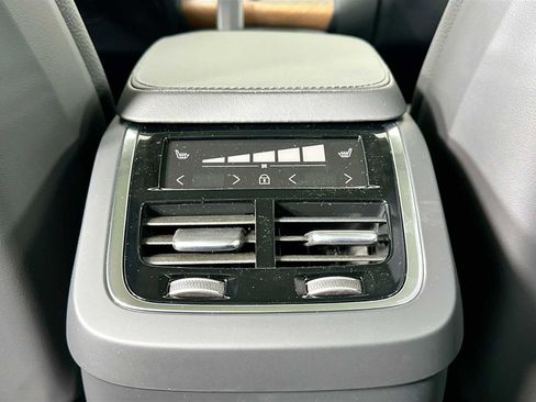 Used 2025 Volvo XC90 B6 Plus w/ Protection Package Premier image 21