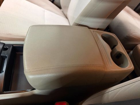 Used 2016 Kia Sedona LX w/ Option Group 020 image 54